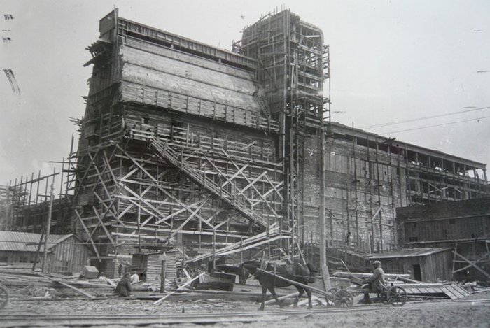  Строительство Вишерского бумкомбината. Фото: Красновишерский районный краеведческий музей.