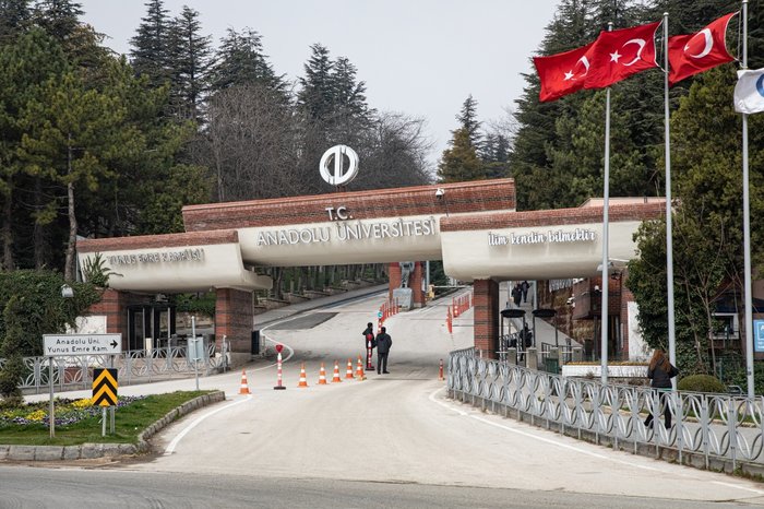 Университет Анадолу (Anadolu Üniversitesi)