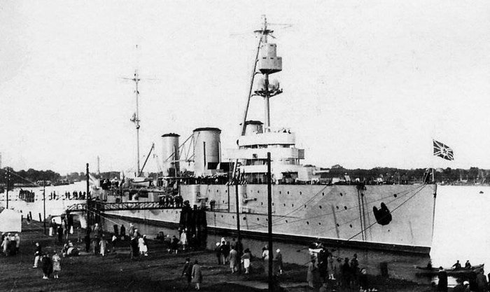 Крейсер «Профинтерн» во время визита в Свинемюнде в августе 1929 г.