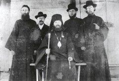 Тихон Шаламов в группе священников на Аляске (крайний справа). 1901 г.